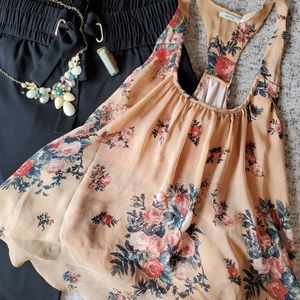 🎉3/$39 Kimchi Blue Floral Sleeveless Blouse